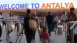 Antalya'da tüm zamanların turist rekoru kırıldı