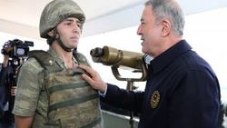 Hulusi Akar'a tekmil veren Tokatlı asker