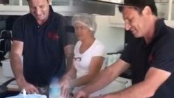 Kaya Çilingiroğlu Hülya Avşar'a kahvaltı hazırladı