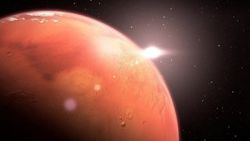 Mars'ın kuzey kutbunu saran devasa bir toz fırtınası görüntülendi