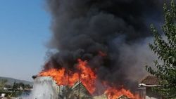 İzmir'de palet fabrikasında yangın
