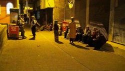Sokakta oyun oynarken kurşunların hedefi oldu