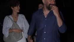 Bergüzar Korel hamileliğini saklıyor