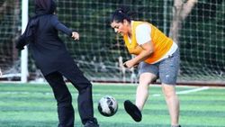 Halı sahaya gelen kadınlar tanıştı, maç yaptı
