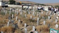 Van’da hayatını kaybeden 16 kaçak göçmen toprağa verildi