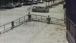 Hızla gelen araç bisikletliye çarptı