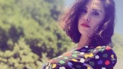 Şükran Ovalı tatiline yalnız devam ediyor