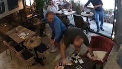 İstanbul'da müşteriye saldıran kafeterya sahibi serbest kaldı
