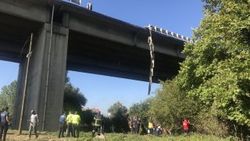 Kocaeli'de kamyon viyadükten düştü: 1 ölü