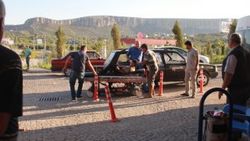 Mersin'de traktör devrildi: 10 yaralı