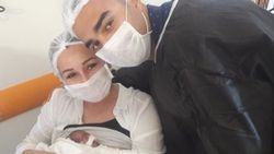 İzmir'de 700 gramlık ikizler yaşam mücadelesini kazandı