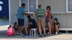 Yunan adasında mahsur kalanlar tahliye ediliyor