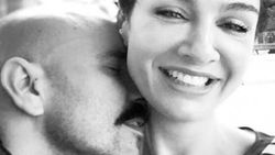 Birce Akalay'dan aşk pozu