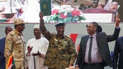 Sudan'da asker ile sivil muhalifler anlaştı