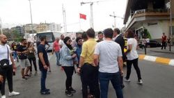 Taksim Meydanı'ndan turist ile taksici arasında tartışma