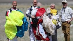 İhtiyar delikanlılar 44 yıldır atlayış yapıyor
