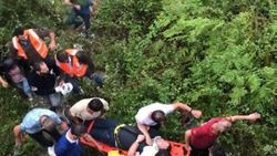 Zonguldak’ta otomobil ormanlık alana uçtu