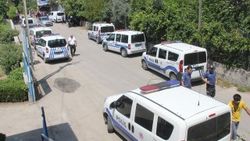 Adana'da cinnet getiren adam herkesi öldürmek istedi