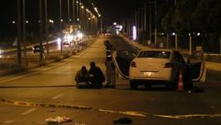 İzmir'de otomobilin çarptığı çift hayatlarını kaybetti