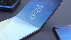 Samsung, dikey katlanabilen yeni bir telefon üzerinde çalışıyor