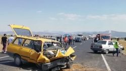 Burdur’da trafik kazası : 1 ölü, 9 yaralı