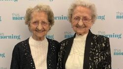 95 yaşındaki ikizlerden uzun yaşamanın sırları