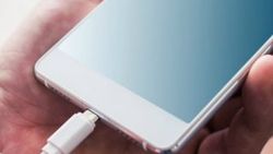Android 10, telefonunuzun USB girişi kirlendiğinde sizi uyaracak