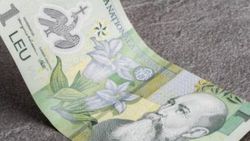 Türk akademisyenin kağıt parada bakteri araştırmasına ödül