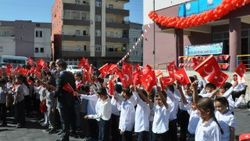 Şırnak'ta terör örgütünün hedef aldığı okullarda eğitim başladı