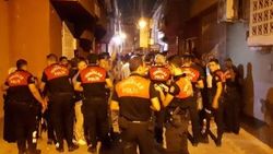 Adana'da çocuk tacizcisinin evini mahalleli yakmak istedi