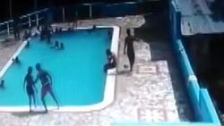Dominik'te boğduğu arkadaşının cenazesine gitti