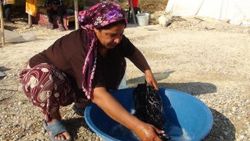 Elektrik ve suyu olmayan çadırda yaşam mücadelesi