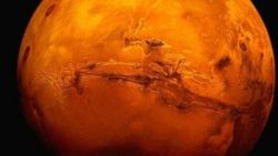 Avrupa Uzay Ajansı, Mars'ın donmuş yüzeyini paylaştı