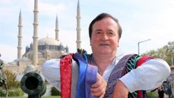 Edirneli tekstilci 1 saniyede kravat bağlıyor