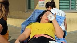 Annesine küfretti diye bıçakladı
