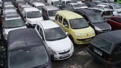 Kocaeli'de araçlar kaderine terk edildi