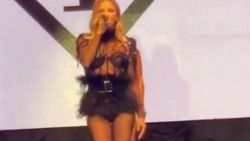 Ivana Sert 'Felaket' şarkısını seslendirdi