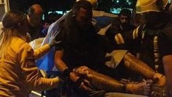 Üzerine benzin dökerek kendini yaktı