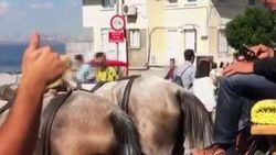 Adalar'da faytoncular dumansız araç uygulamasına takıldı