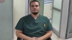 Öncelik isteyen hasta yakınları doktora saldırdı