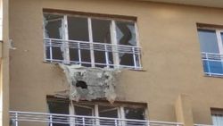 Suriye'den atılan roket Nusaybin'de binaya isabet etti