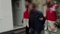 Yolda uyuyan köpeği ezip kaçan şahıs serbest bırakıldı