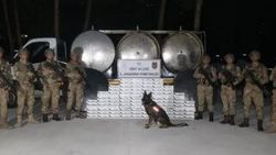 Siirt'te süt tankerinin içinden kaçak sigara çıktı