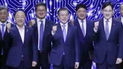 Samsung, yeni ekranına 11 milyar dolar harcayacak