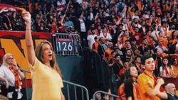 Karnı burnunda olan Müge Boz, eşini yalnız bırakmadı