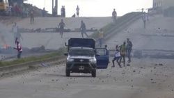 Gine'de protesto: 2 ölü, 13 yaralı