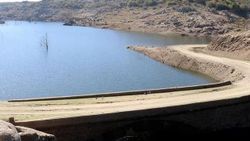 Kırklareli'nde baraj suları altında kalan köprü