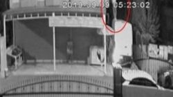 Tırmanarak 3 evi soyan hırsız