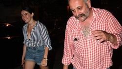 Yönetmen Onur Ünlü'den sevgilisine evlilik teklifi