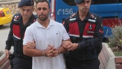 Kız çocuğunun telefonunu gasbeden suçluyu dişi ele verdi